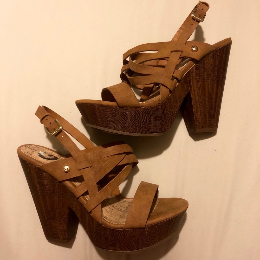 Ladies Guess shoes